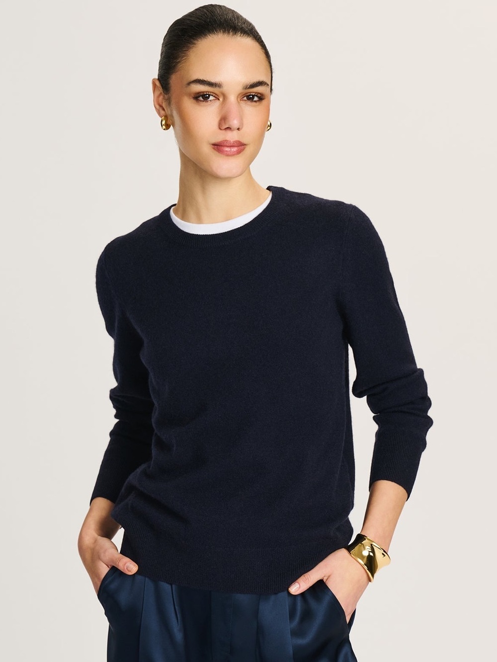 NWT. Naadam. The Original Cashmere Sweater. Black. Size Medium.